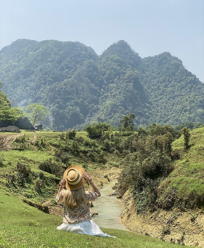 Những &quot;miền thảo nguyên xanh&quot; ở Việt Nam khiến du khách lưu luyến từ cái nhìn đầu tiên - Ảnh 6.