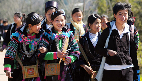 Costumes of Mong people in Sa Pa