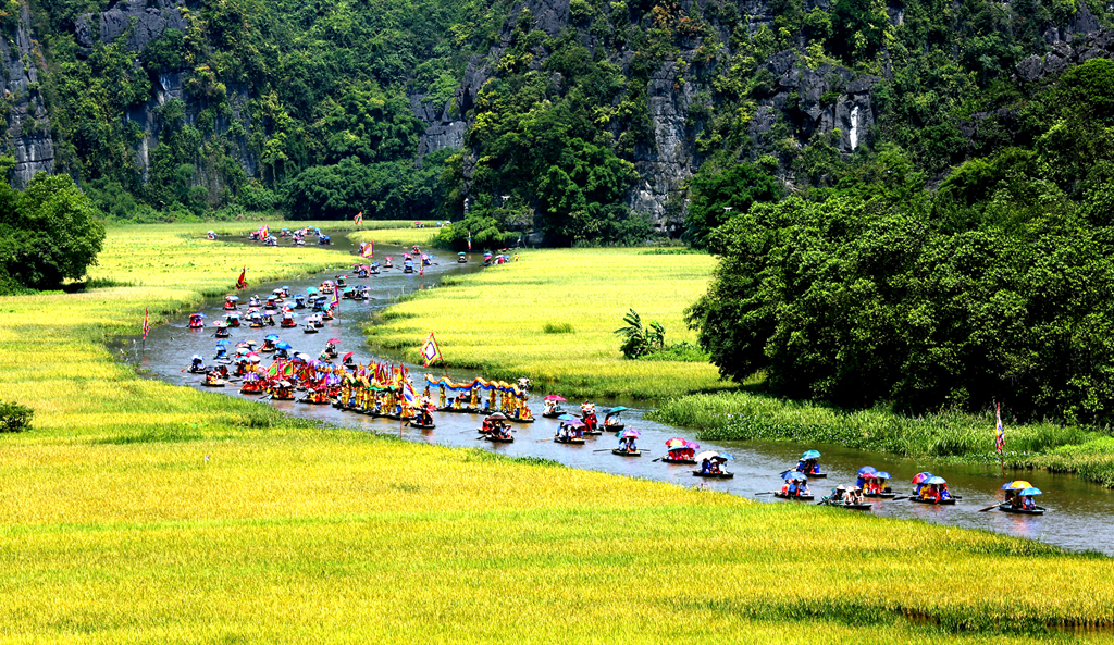 Nam thiên đệ Nhị động Tam Cốc Bích Động | baoninhbinh.org.vn