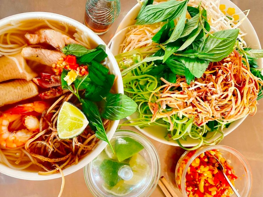 Bún nước lèo Sóc Trăng đậm đà hương vị ẩm thực Tây Nam Bộ