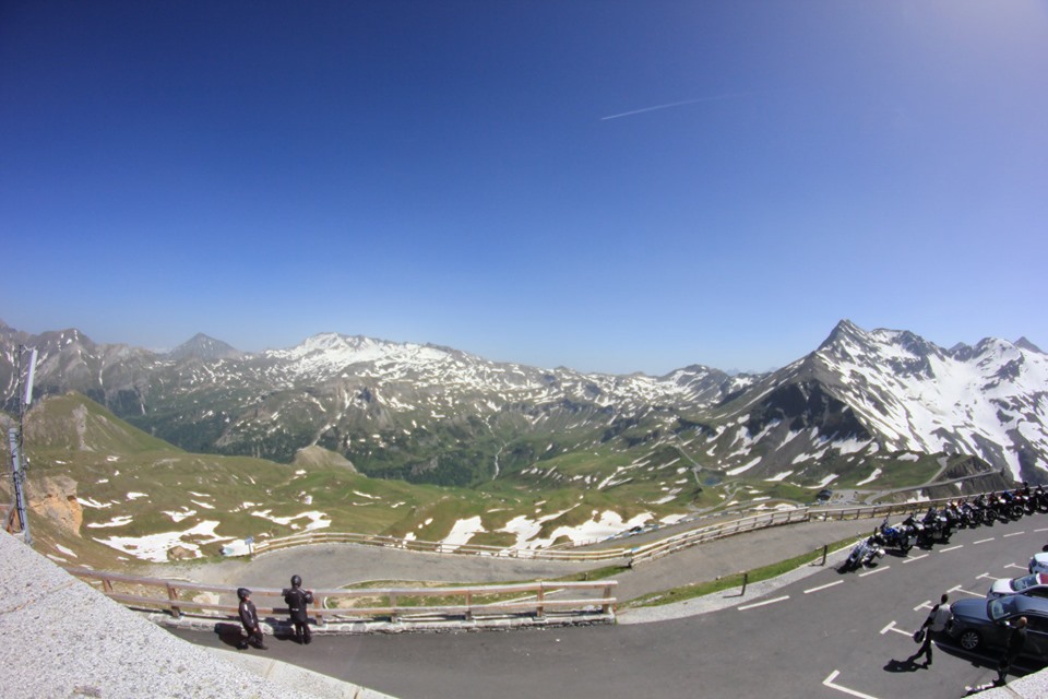 Cung đường trên núi Grossglockner High Alpine ở Áo