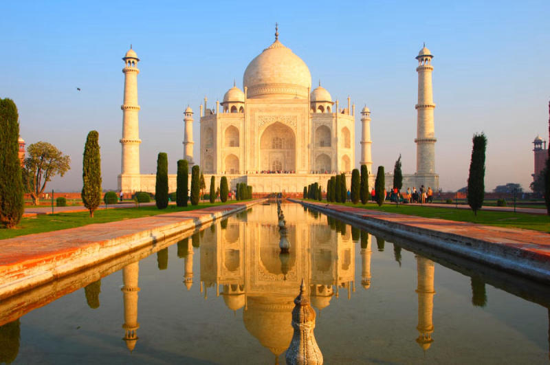 Kiệt tác kiến trúc đền Taj Mahal vang danh Ấn Độ