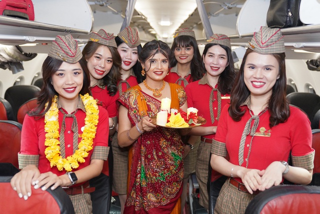 Đón lễ hội Diwali cùng Vietjet: Niềm vui ngập tràn, nhận quà ý nghĩa