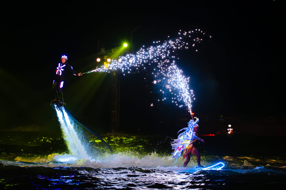 Show nghệ thuật trên biển Cát Bà lập cú đúp kỷ lục Guinness thế giới