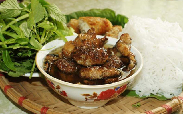 Hùng Lẩu - Bún Chả & Nem ở Hà Nội | Foody.vn